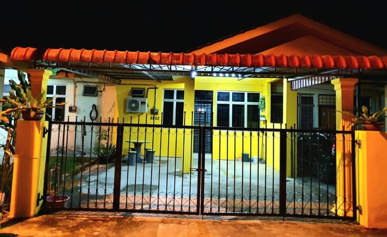 Lh Alisha Homestay Wangsa Mewangi גואה מואסנג מראה חיצוני תמונה